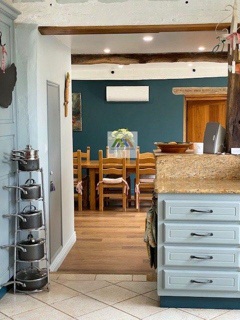 Maison - 283 m² - 8 pièces