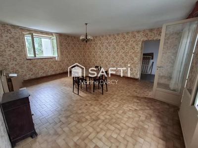 Maison - 165 m² - 9 pièces