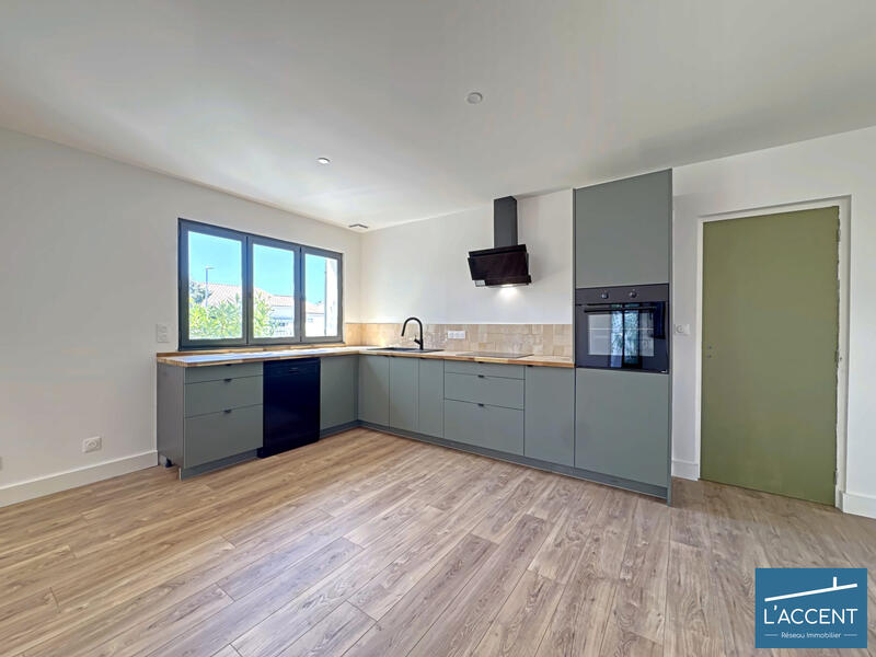 Maison - 110 m² - 5 pièces