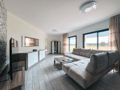 Maison - 187 m² - 6 pièces