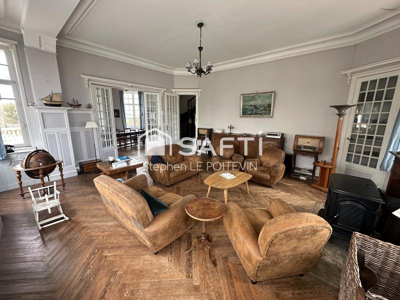 Maison - 272 m² - 12 pièces