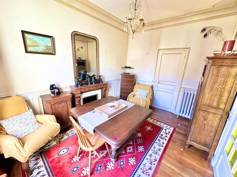 Maison ancienne - 308 m² - 11 pièces