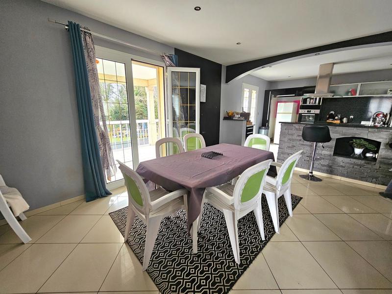 Maison - 194 m² - 6 pièces
