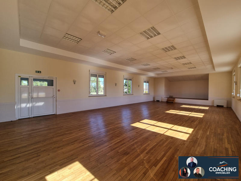 Maison - 437 m² - 10 pièces