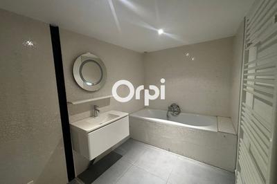 Loft - 270 m² - 5 pièces