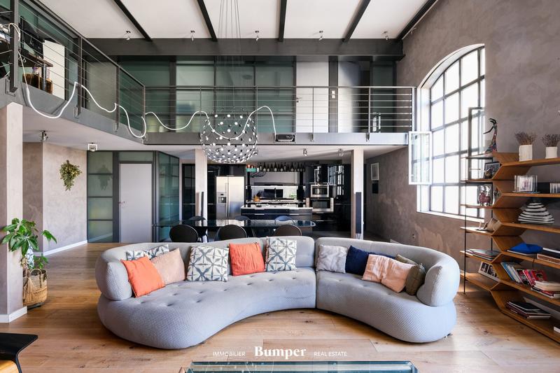 Appartement - 190 m² - 5 pièces