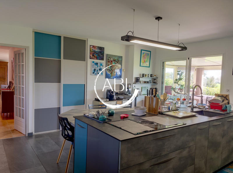 Maison - 145 m² - 6 pièces