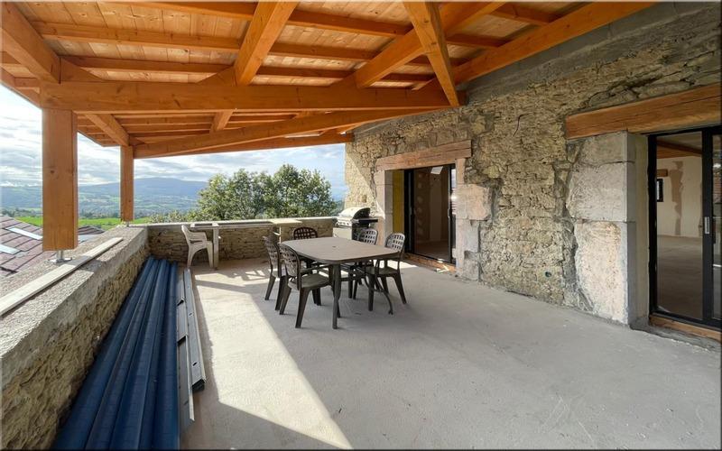 Maison en pierre - 341 m² - 12 pièces