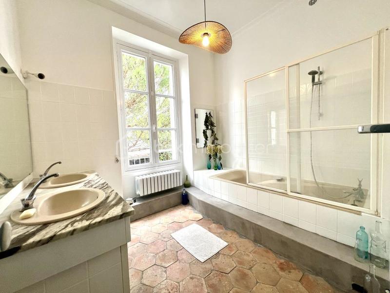 Maison bourgeoise - 200 m² - 7 pièces