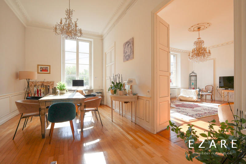 Appartement - 202 m² - 6 pièces