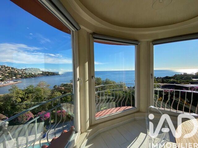 Maison - 219 m² - 7 pièces