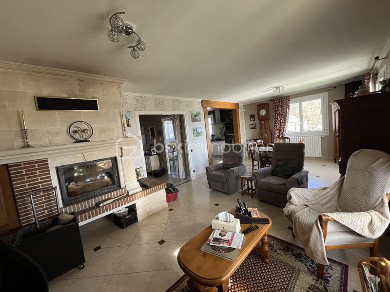 Maison - 180 m² - 11 pièces