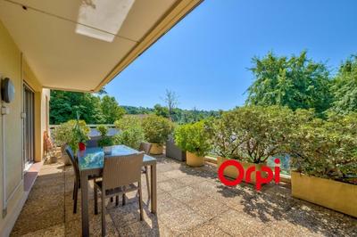 Appartement - 94 m² - 4 pièces