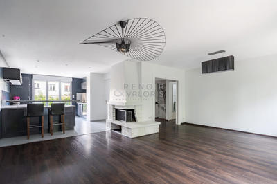 Maison - 168 m² - 9 pièces