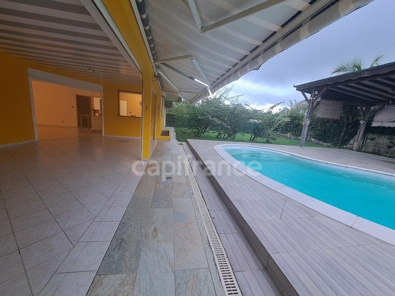 Maison - 189 m² - 5 pièces