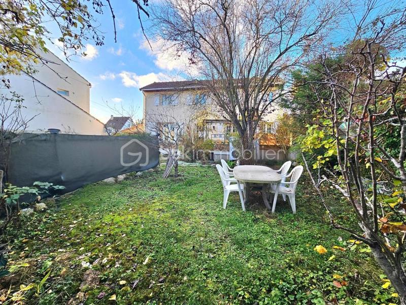 Pavillon - 130 m² - 5 pièces