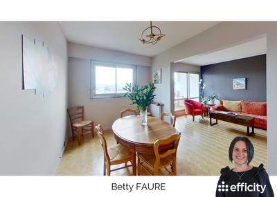 Appartement - 100 m² - 5 pièces