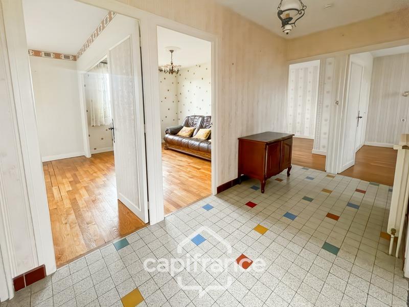 Maison - 98 m² - 6 pièces