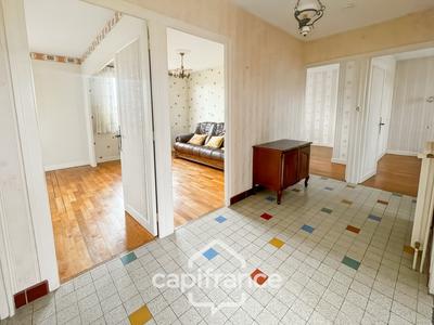 Maison - 98 m² - 6 pièces