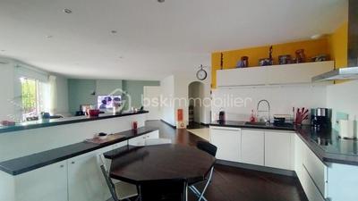 Maison - 148 m² - 7 pièces