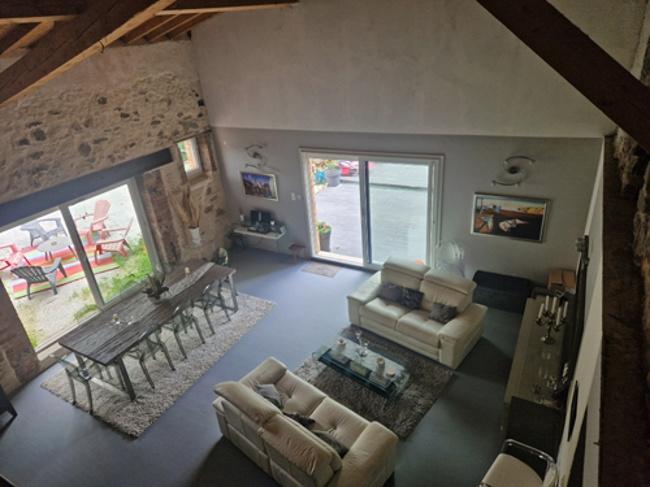 Maison - 465 m² - 15 pièces