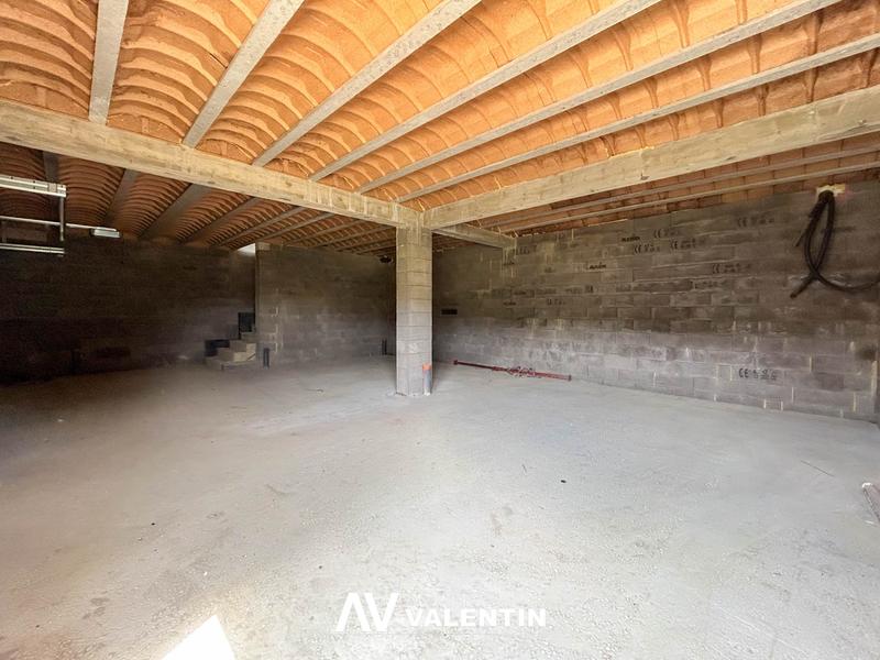 Maison - 200 m² - 5 pièces