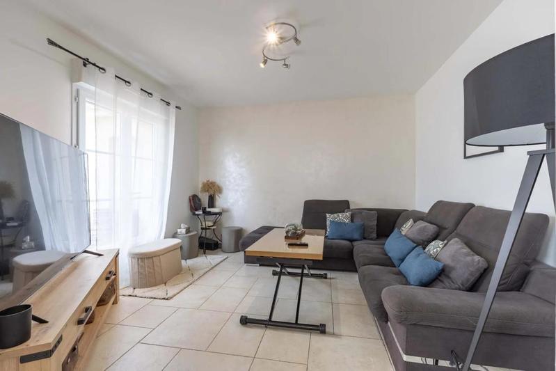 Maison - 174 m² - 8 pièces