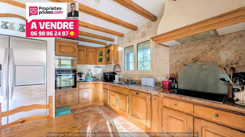 Maison - 220 m² - 8 pièces