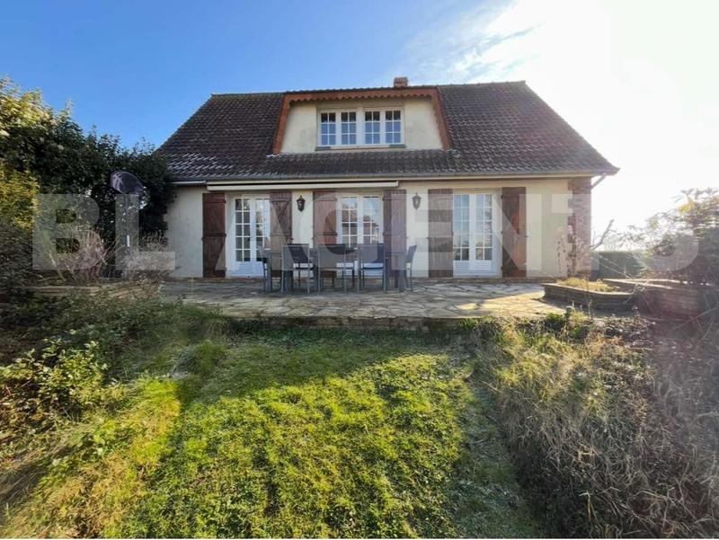 Maison traditionnelle - 114 m² - 6 pièces