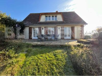 Maison traditionnelle - 114 m² - 6 pièces