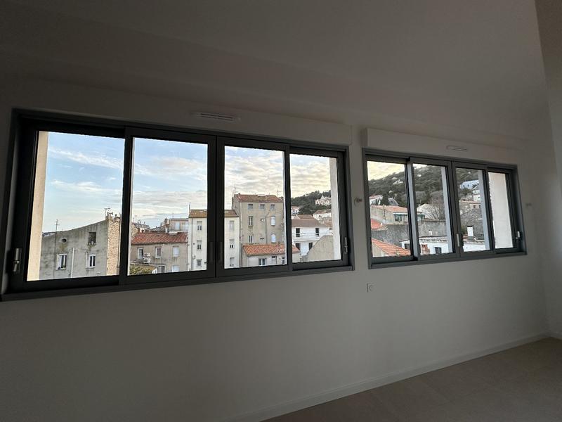 Appartement - 98 m² - 4 pièces