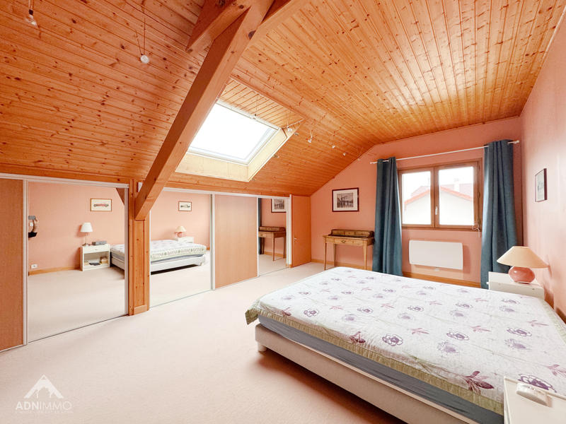 Maison - 200 m² - 6 pièces