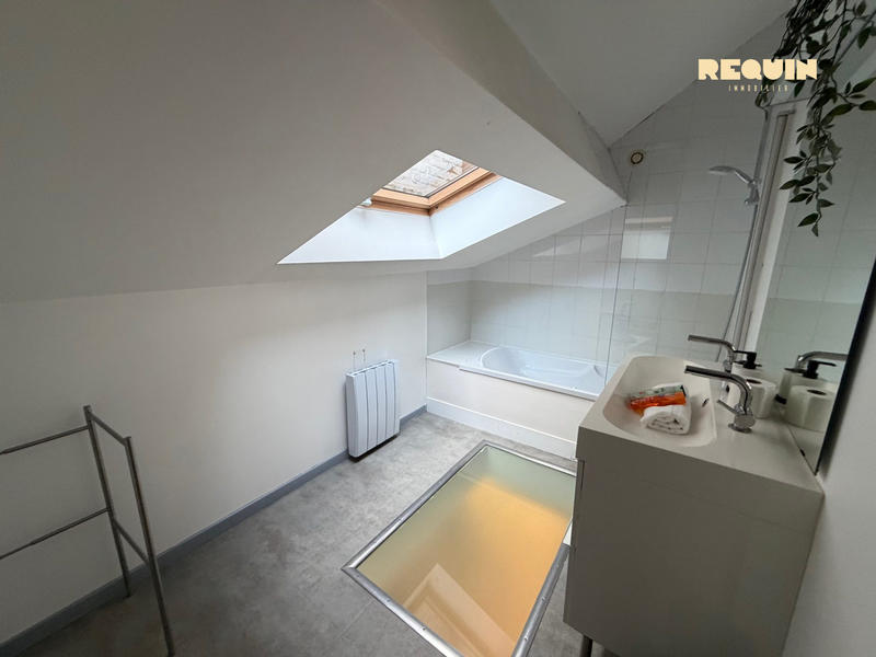 Appartement - 96 m² - 6 pièces