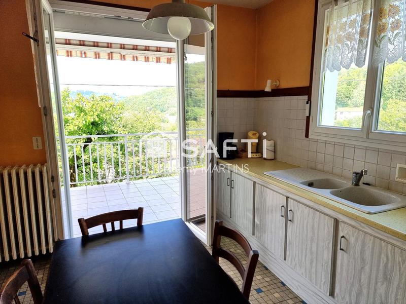 Maison - 142 m² - 8 pièces