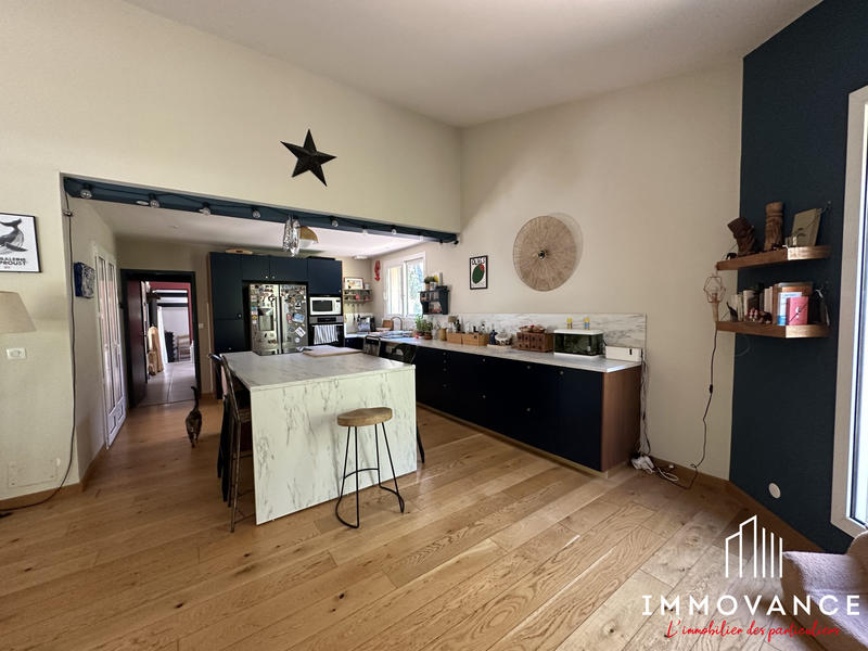 Maison contemporaine - 264 m² - 6 pièces