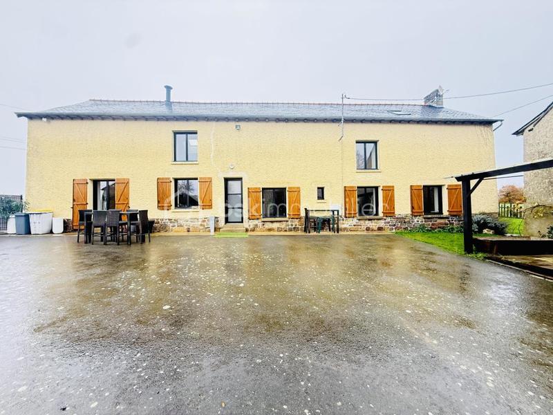 Longère - 296 m² - 6 pièces