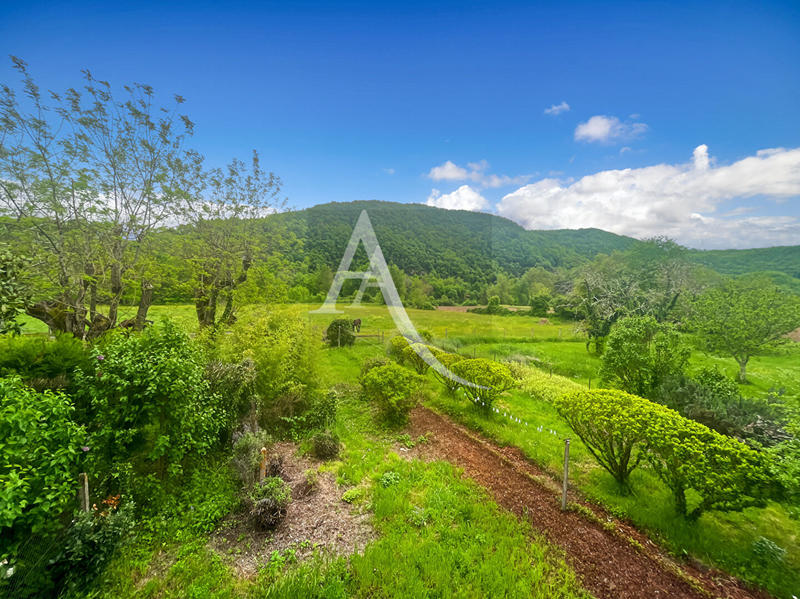 Maison - 140 m² - 8 pièces