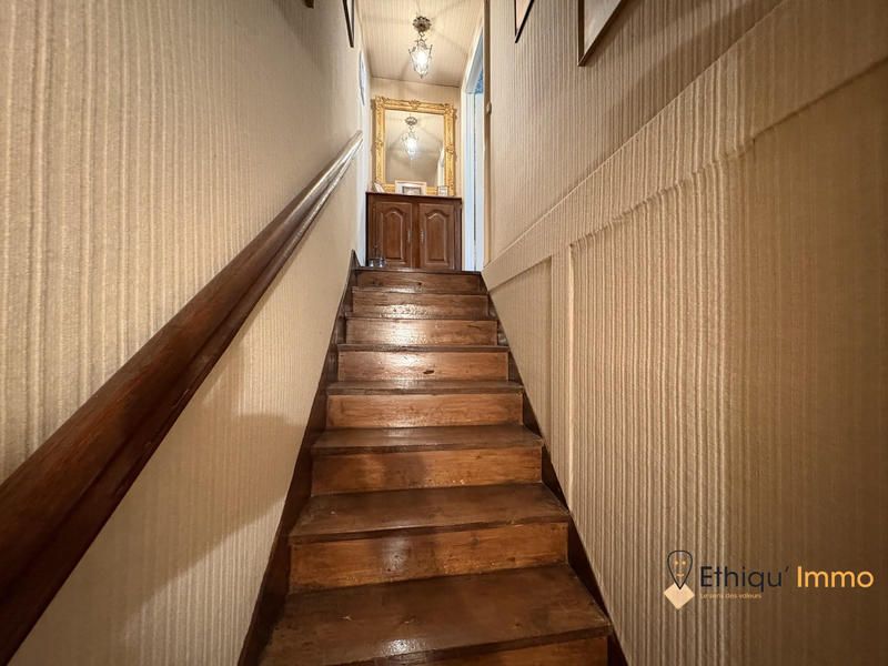 Maison ancienne - 248 m² - 8 pièces