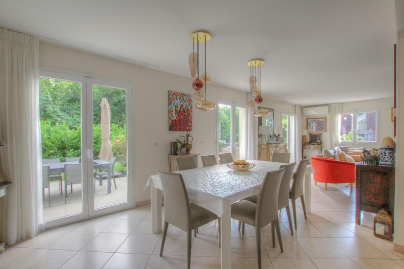 Maison - 204 m² - 6 pièces