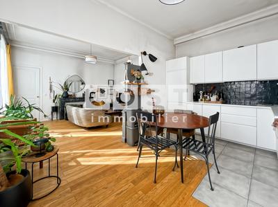 Appartement - 60 m² - 2 pièces