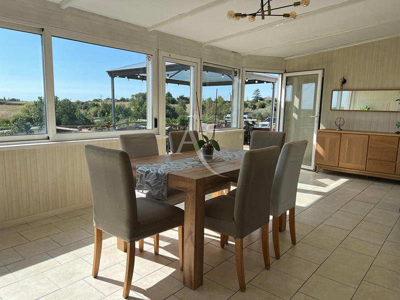 Maison - 140 m² - 5 pièces