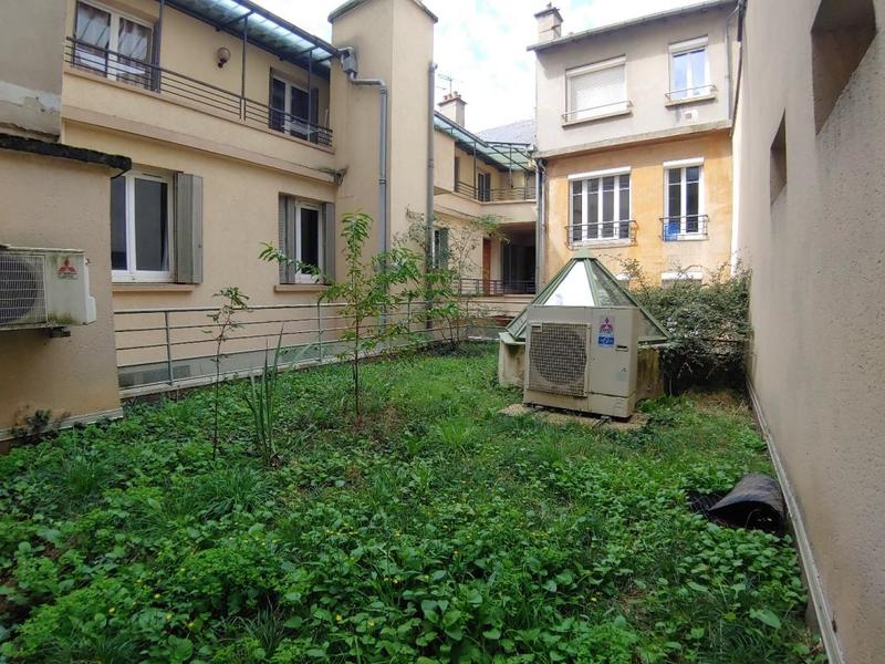 Local commercial - 260 m² - 3 pièces