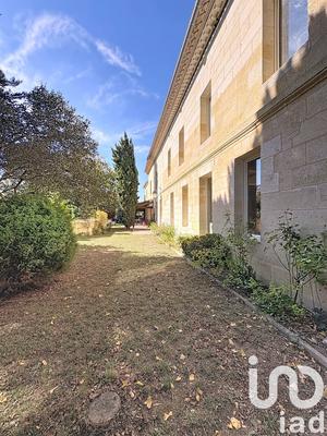 Maison - 460 m² - 12 pièces