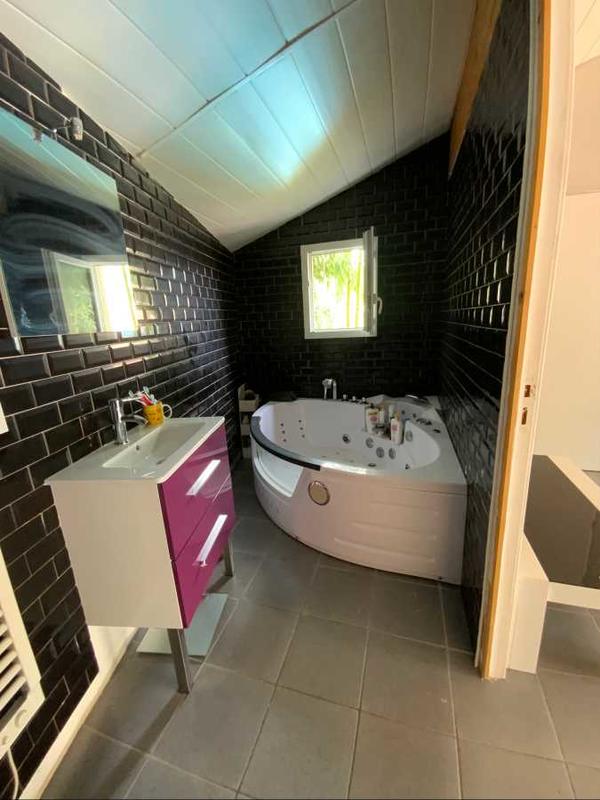 Villa - 174 m² - 9 pièces