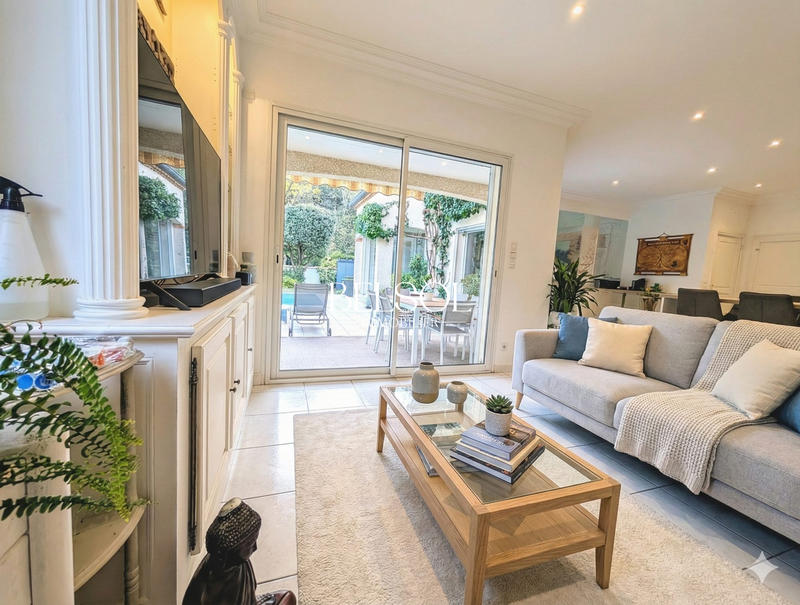 Maison - 155 m² - 6 pièces