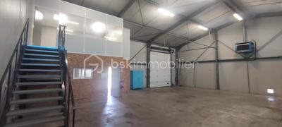 Local commercial - 225 m² - 3 pièces