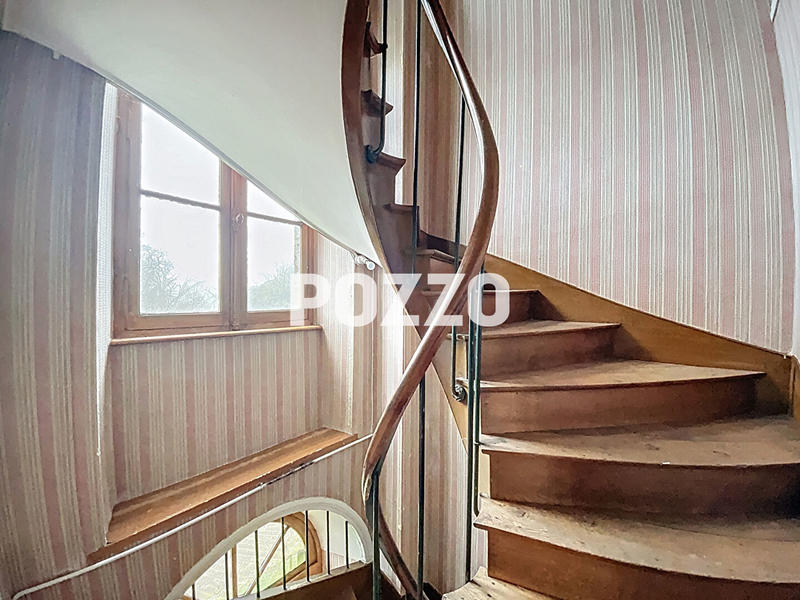 Maison - 171 m² - 8 pièces