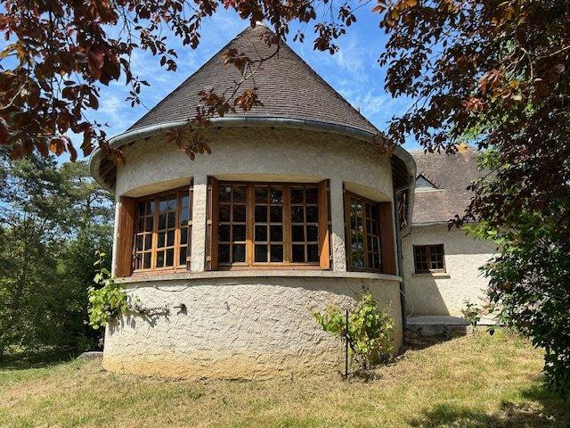 Maison - 123 m² - 8 pièces