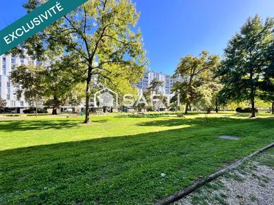 Appartement - 81 m² - 4 pièces