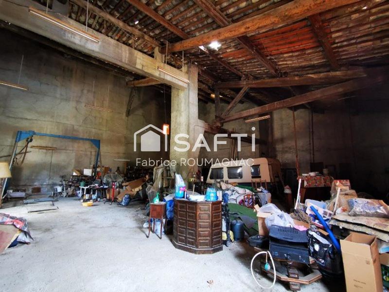 Maison - 700 m² - 14 pièces